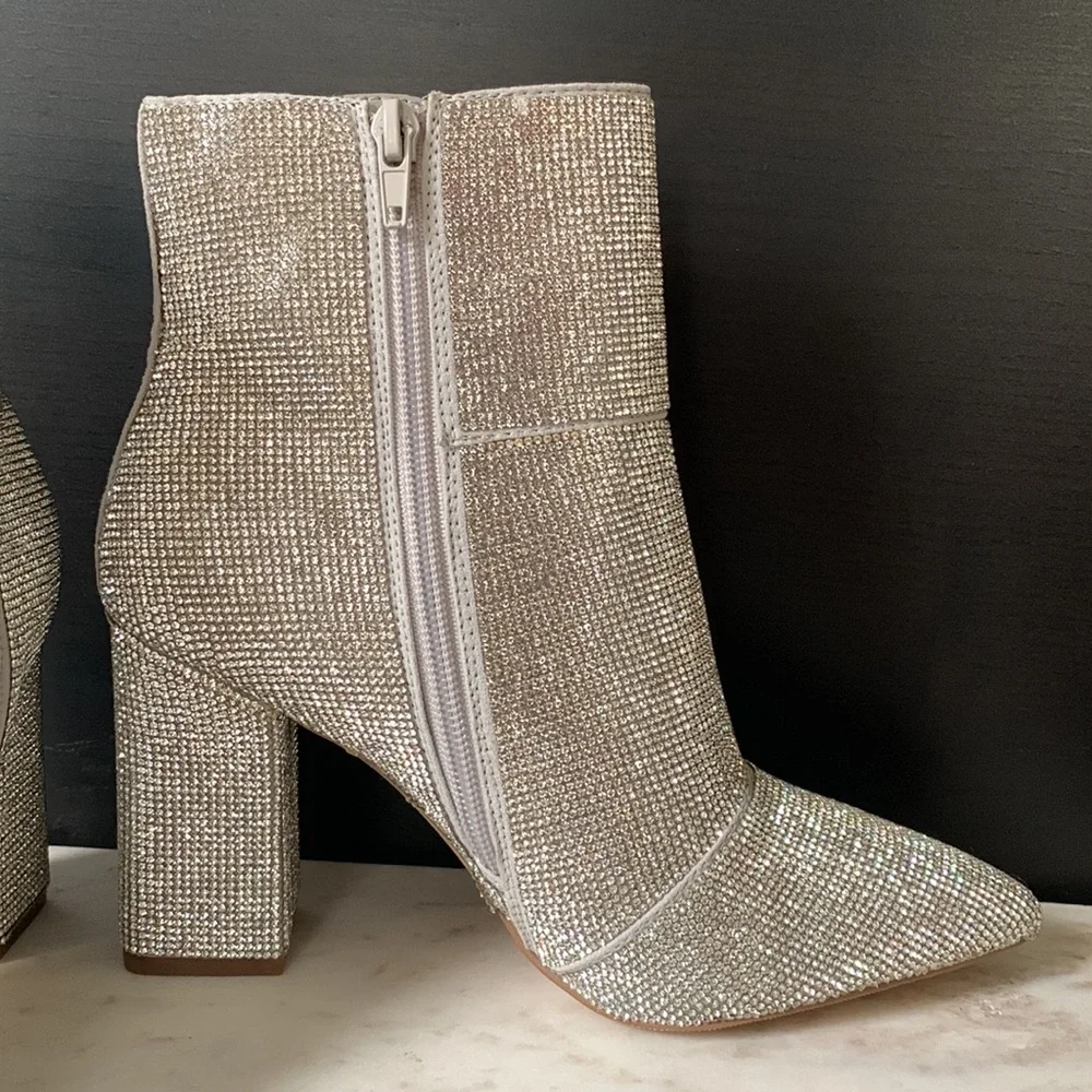 Madden Girl Flex-r Pointed Toe Block Heel Rhinestone Embellished Ankle  …